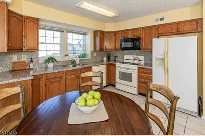 87 Castleton Rd, Montgomery Township, NJ 08540 - Photo 13