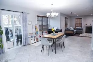 332 Greenbriar Unit, Union Township, NJ 07083 - Photo 5