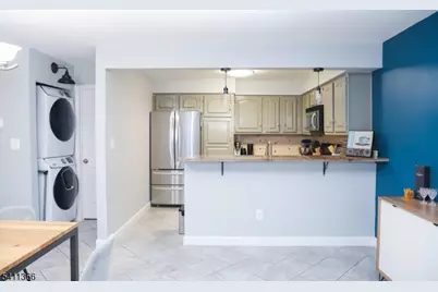 332 Greenbriar Unit #8, Union Township, NJ 07083 - Photo 9