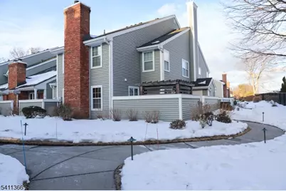 332 Greenbriar Unit #8, Union Township, NJ 07083 - Photo 1