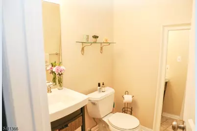 332 Greenbriar Unit #8, Union Township, NJ 07083 - Photo 11