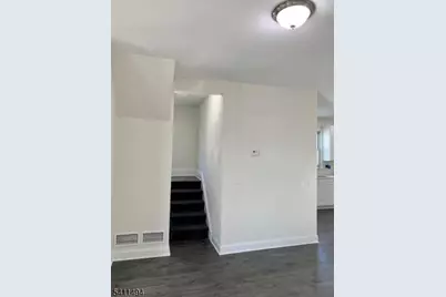 632 Chase Ave, Lyndhurst Township, NJ 07071 - Photo 11