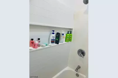 632 Chase Ave, Lyndhurst Township, NJ 07071 - Photo 25