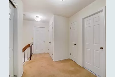 184 Patriots Rd, Parsippany, NJ 07950 - Photo 15