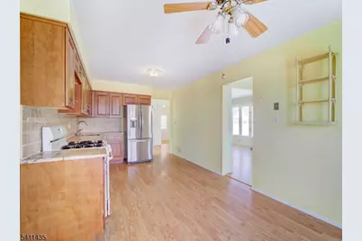 184 Patriots Rd, Parsippany, NJ 07950 - Photo 9