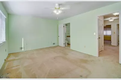 184 Patriots Rd, Parsippany, NJ 07950 - Photo 17