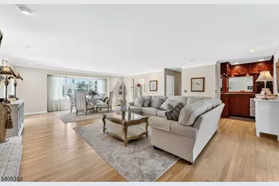 48 Tree Top Rd, Readington, NJ 08889 - Photo 9