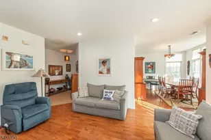 301 Kensington Ln, Livingston Twp., NJ 07039 - Photo 9