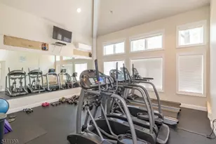 301 Kensington Ln, Livingston Twp., NJ 07039 - Photo 23