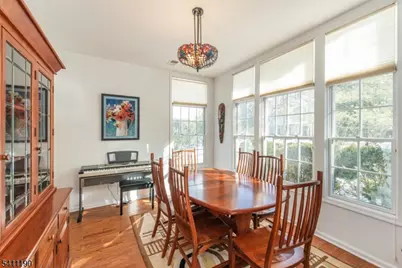 301 Kensington Ln, Livingston Twp., NJ 07039 - Photo 7