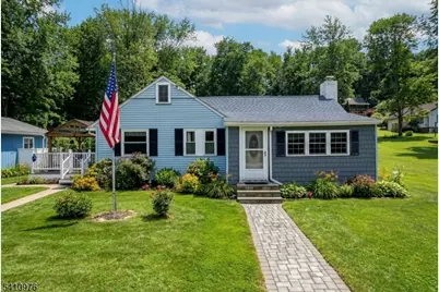 8 Myrtle Ave, Mount Olive, NJ 07828 - Photo 3