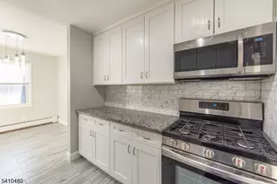 12 N End Dr, Secaucus, NJ 07094 - Photo 13