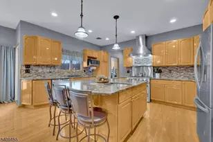 10 Cliffside Dr, Franklin Township, NJ 08886 - Photo 15