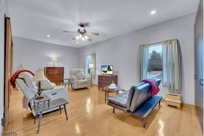 10 Cliffside Drive, Franklin Township, NJ 08886 - Photo 25