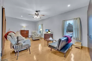 10 Cliffside Dr, Franklin Township, NJ 08886 - Photo 25