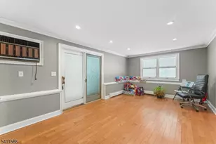 9 Chalen Ct, Pompton Lakes, NJ 07442 - Photo 17