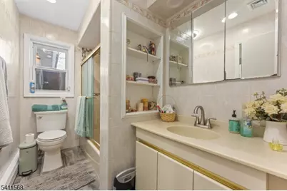 9 Chalen Ct, Pompton Lakes, NJ 07442 - Photo 9