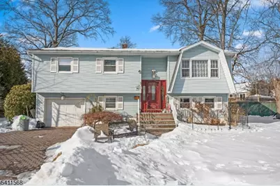 9 Chalen Ct, Pompton Lakes, NJ 07442 - Photo 1