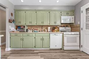 9 Chalen Ct, Pompton Lakes, NJ 07442 - Photo 7