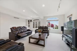 13 Old Schoolhouse Rd, Bethlehem Township, NJ 08802 - Photo 17