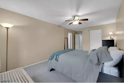 95 Wimbledon Sq, Washington Township, NJ 07853 - Photo 17