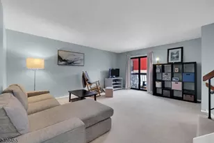 95 Wimbledon Square, Washington Township, NJ 07853 - Photo 5