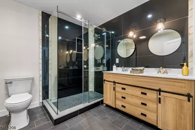 784 Valley St, Union Township, NJ 07088 - Photo 23