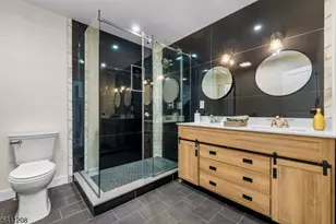 784 Valley St, Union Township, NJ 07088 - Photo 23