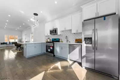 784 Valley St, Union Township, NJ 07088 - Photo 13