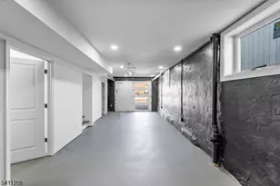 784 Valley St, Union Township, NJ 07088 - Photo 35