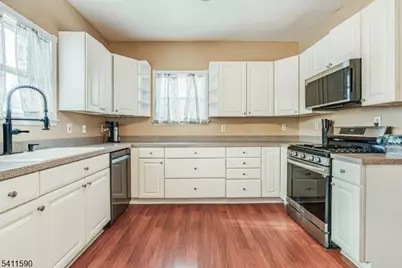 36 Pine St, Newton, NJ 07860 - Photo 9