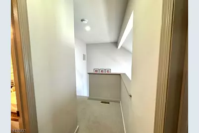 8 Dogwood Cir #8, Raritan Township, NJ 08822 - Photo 11