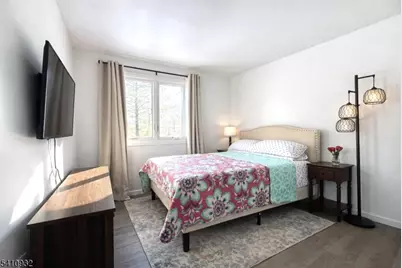 8 Dogwood Cir #8, Raritan Township, NJ 08822 - Photo 17