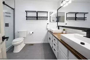 8 Dogwood Cir, Raritan Township, NJ 08822 - Photo 13