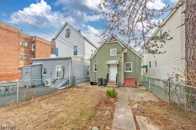 46 Center St, Clifton, NJ 07011 - Photo 17