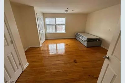 787 Clinton Ave, Newark, NJ 07108 - Photo 5