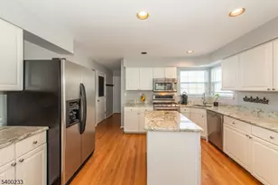 95 Crenshaw Dr, Mount Olive, NJ 07836 - Photo 9