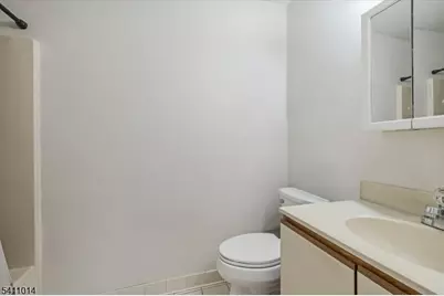 240 Cambridge Ct, Clifton, NJ 07014 - Photo 13