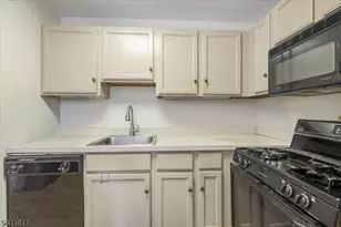 240 Cambridge Ct, Clifton, NJ 07014 - Photo 9