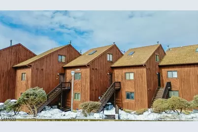 1 Onuma Ct, Vernon, NJ 07462 - Photo 1