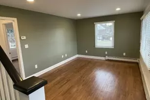 70 Suters Ln, Wayne, NJ 07470 - Photo 3