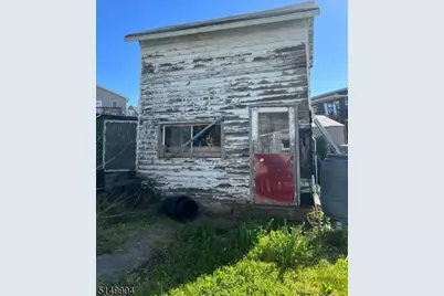 15 East Barbour Street, Haledon, NJ 07508 - Photo 3