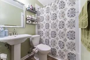 579 Dell Pl, Stanhope, NJ 07874 - Photo 15