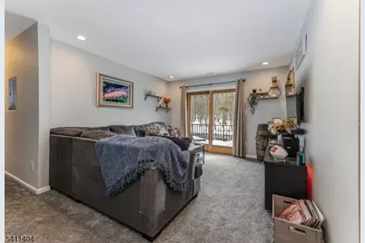 579 Dell Pl #79, Stanhope, NJ 07874 - Photo 5