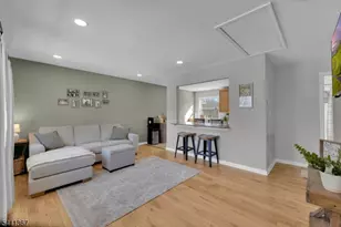 142 Barry Dr N, Vernon, NJ 07422 - Photo 7