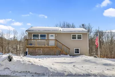 142 Barry Dr N, Vernon, NJ 07422 - Photo 1