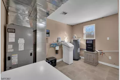 142 Barry Dr N, Vernon, NJ 07422 - Photo 25