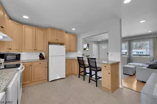 142 Barry Dr N, Vernon, NJ 07422 - Photo 11