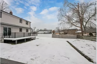 19 Colfax Dr, Pequannock Township, NJ 07440 - Photo 5