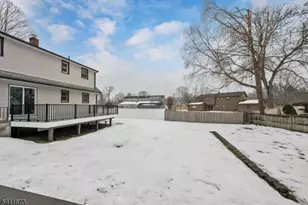 19 Colfax Dr, Pequannock Township, NJ 07440 - Photo 5